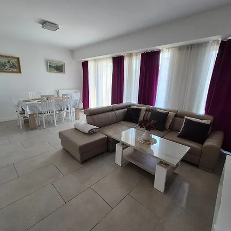 Big 21 Old Town Lux Apartment, Self Check-in 24h, Free Parking Apartment Poznan