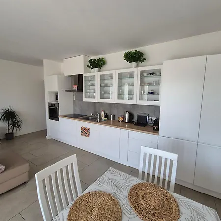 Apartment Big 21 Old Town Lux Apartment, Self Check-in 24h, Free Parking Posen