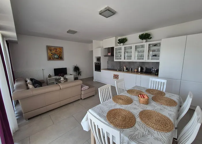 Big 21 Old Town Lux Apartment, Self Check-in 24h, Free Parking